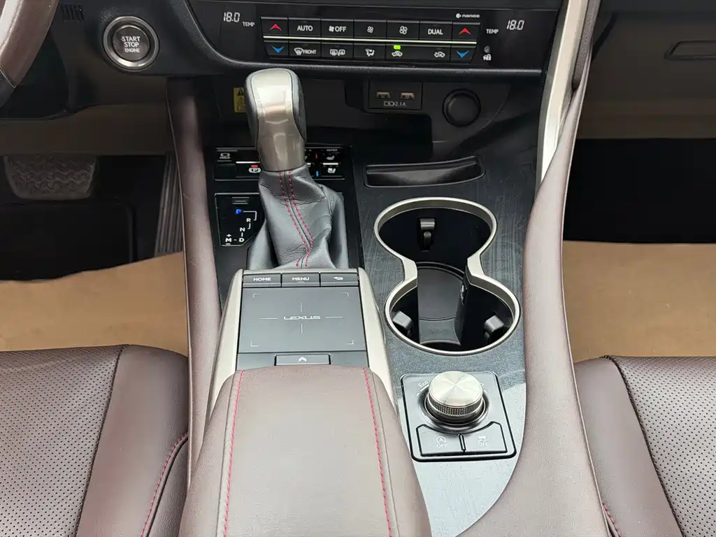 Lexus RX — миниатюра 8