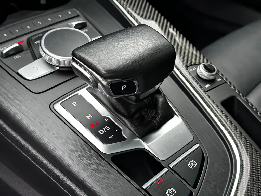 Audi A4L — миниатюра 23
