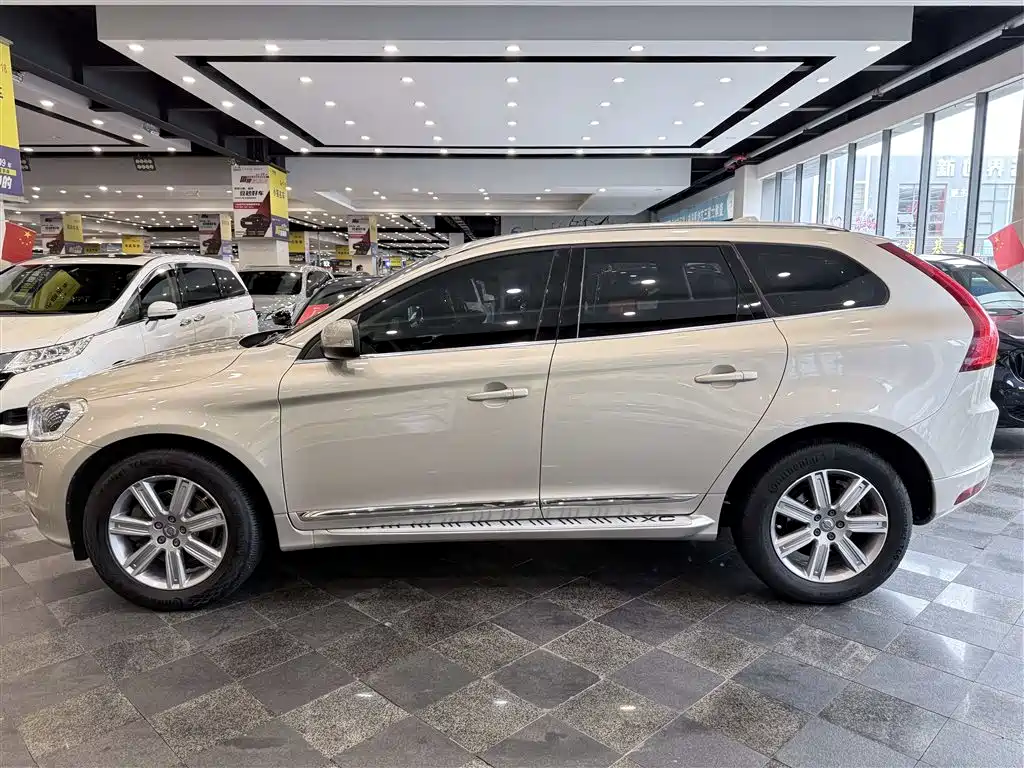 Volvo XC60 — миниатюра 9