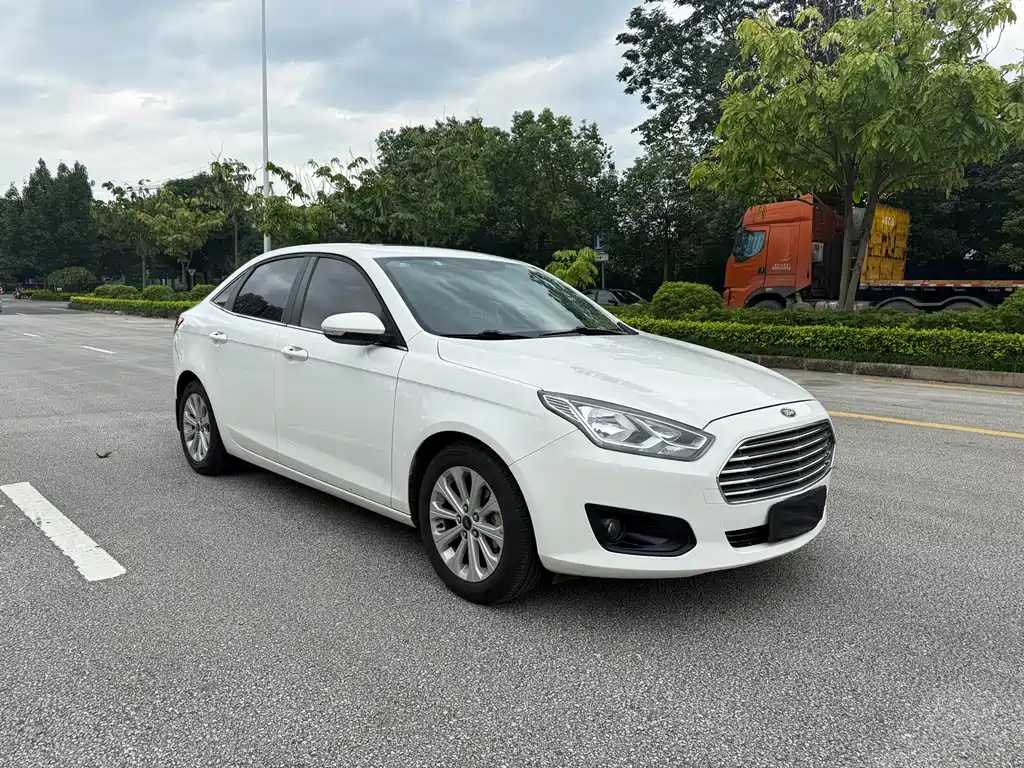 Ford Escort — миниатюра 3