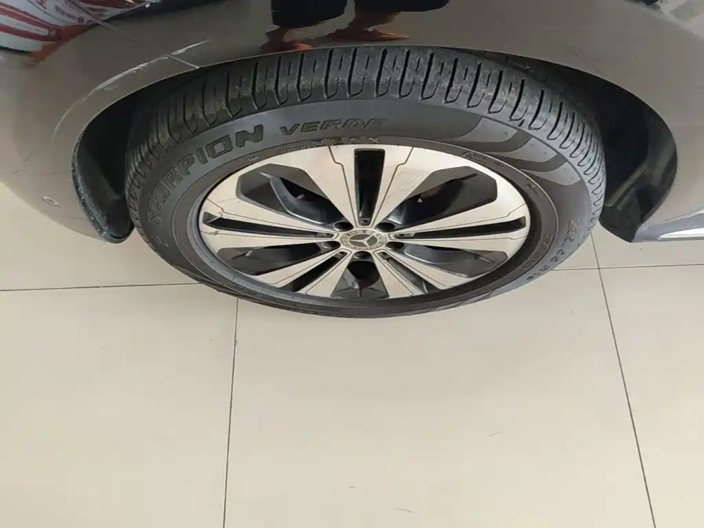 Mercedes-Benz EQC — миниатюра 23