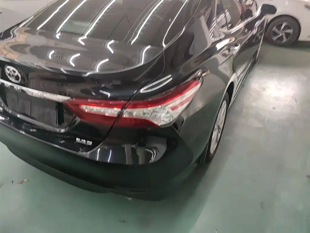 Toyota Camry 2021 2.0G Luxury