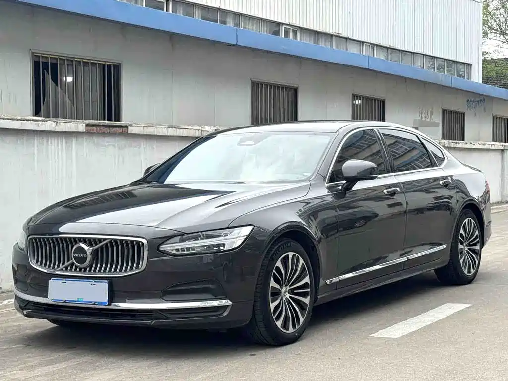 Volvo S90 2023