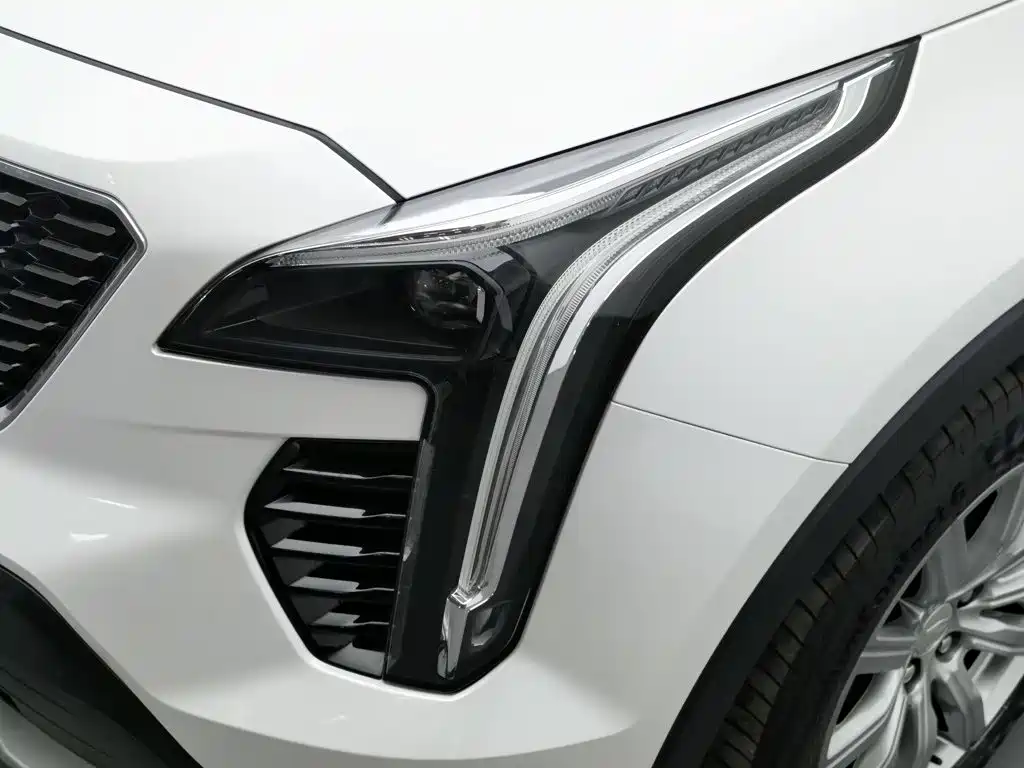 Cadillac XT4 — миниатюра 7
