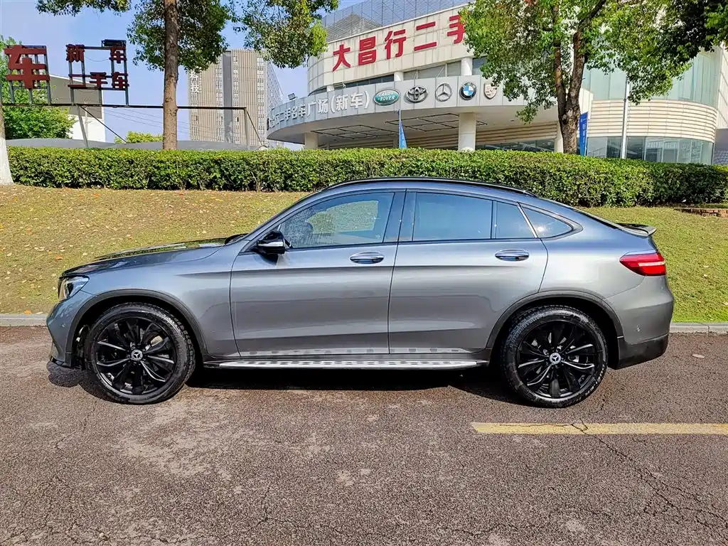 Mercedes-Benz GLC 2019 GLC 260 4MATIC SUV