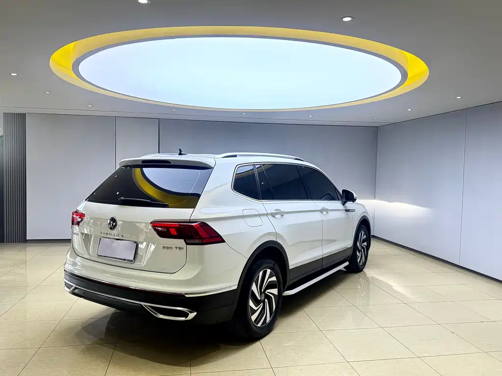 Volkswagen Tiguan L L 2023 280TSI AT