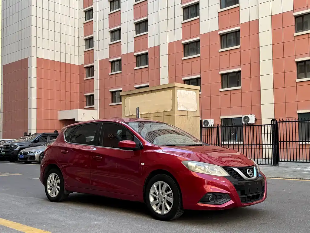 Nissan Tiida — миниатюра 3