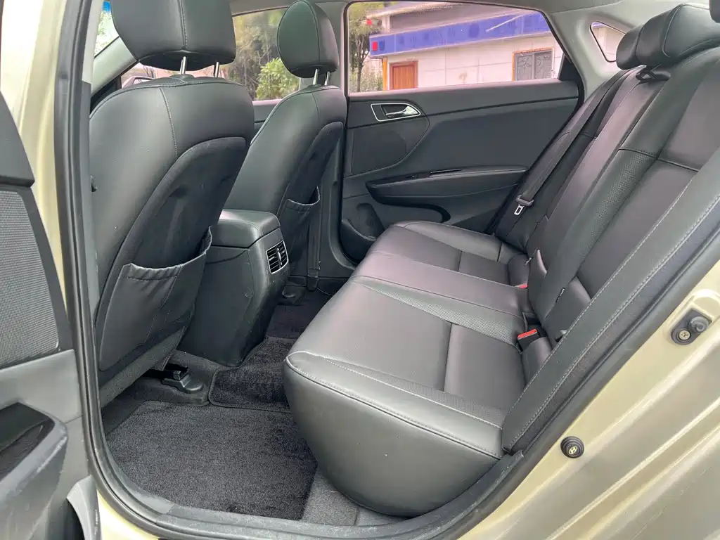 Hyundai Mistra — миниатюра 10