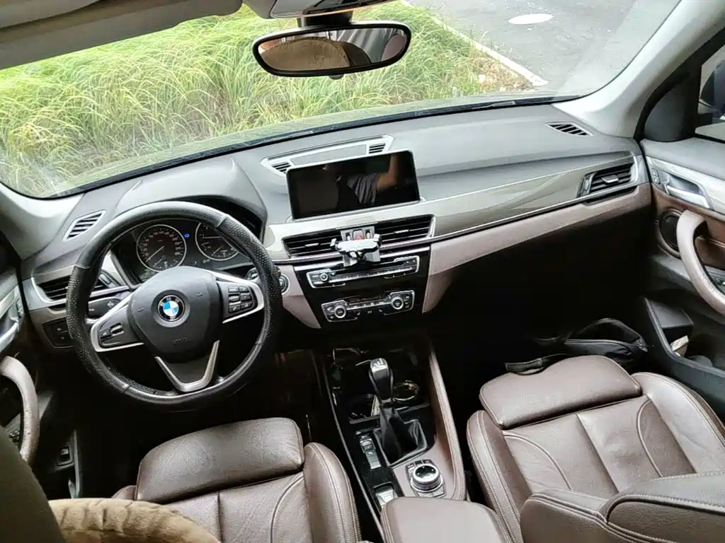 BMW X1 — миниатюра 10