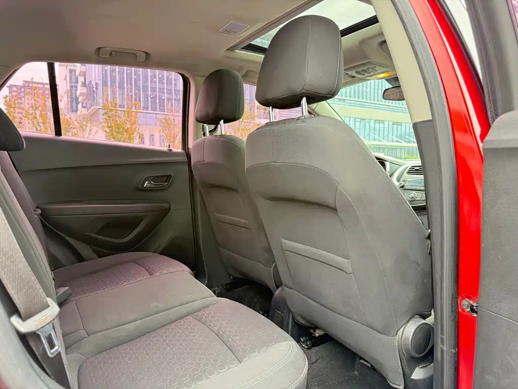 Chevrolet Trax — миниатюра 12