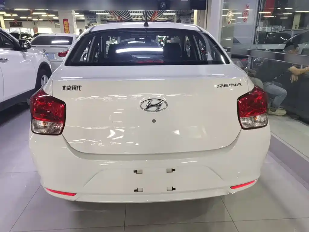 Hyundai Verna — миниатюра 6