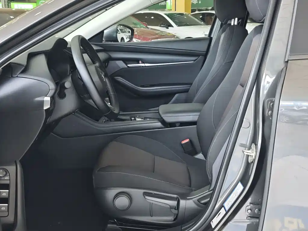 Mazda 3 Axela — миниатюра 7