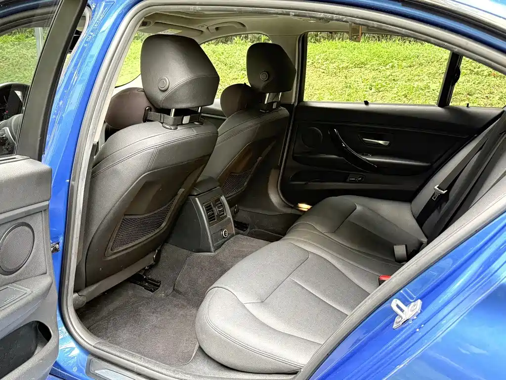 BMW 3 Series — миниатюра 8