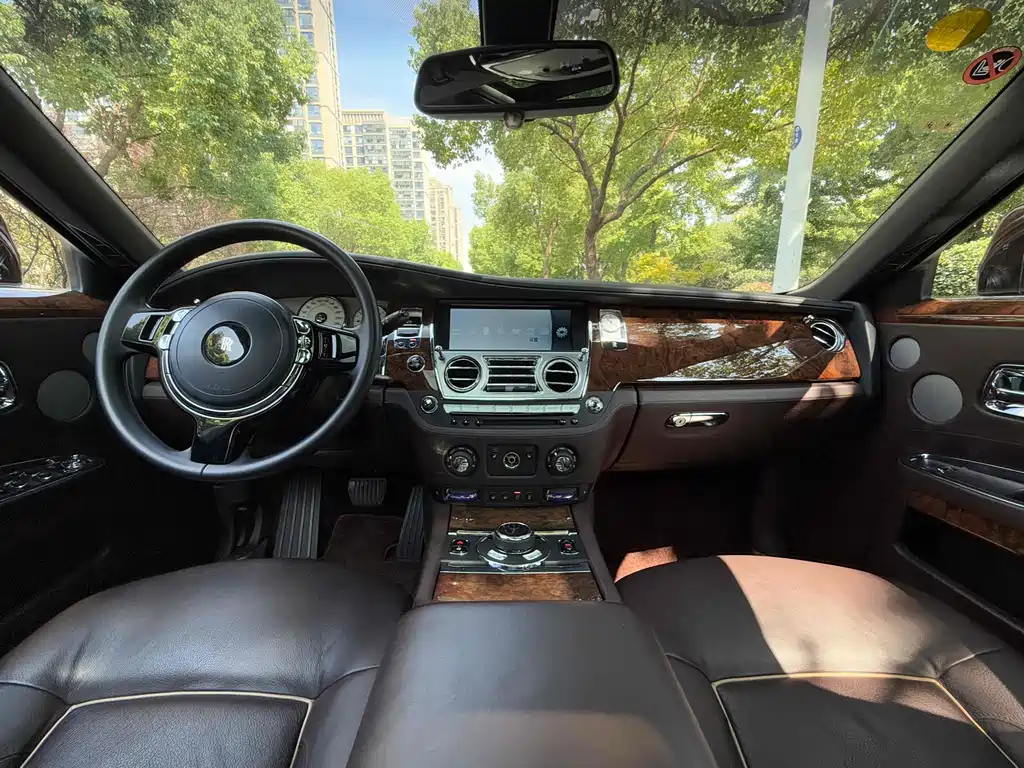 Rolls-Royce Ghost — миниатюра 4
