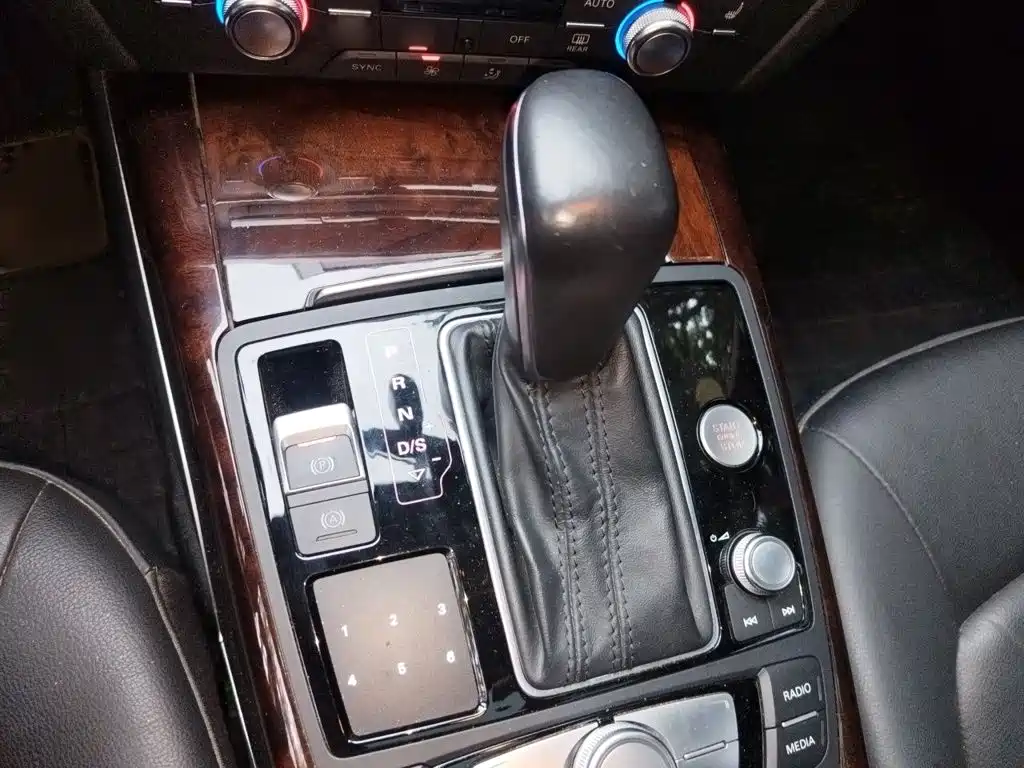 Audi A6L — миниатюра 7
