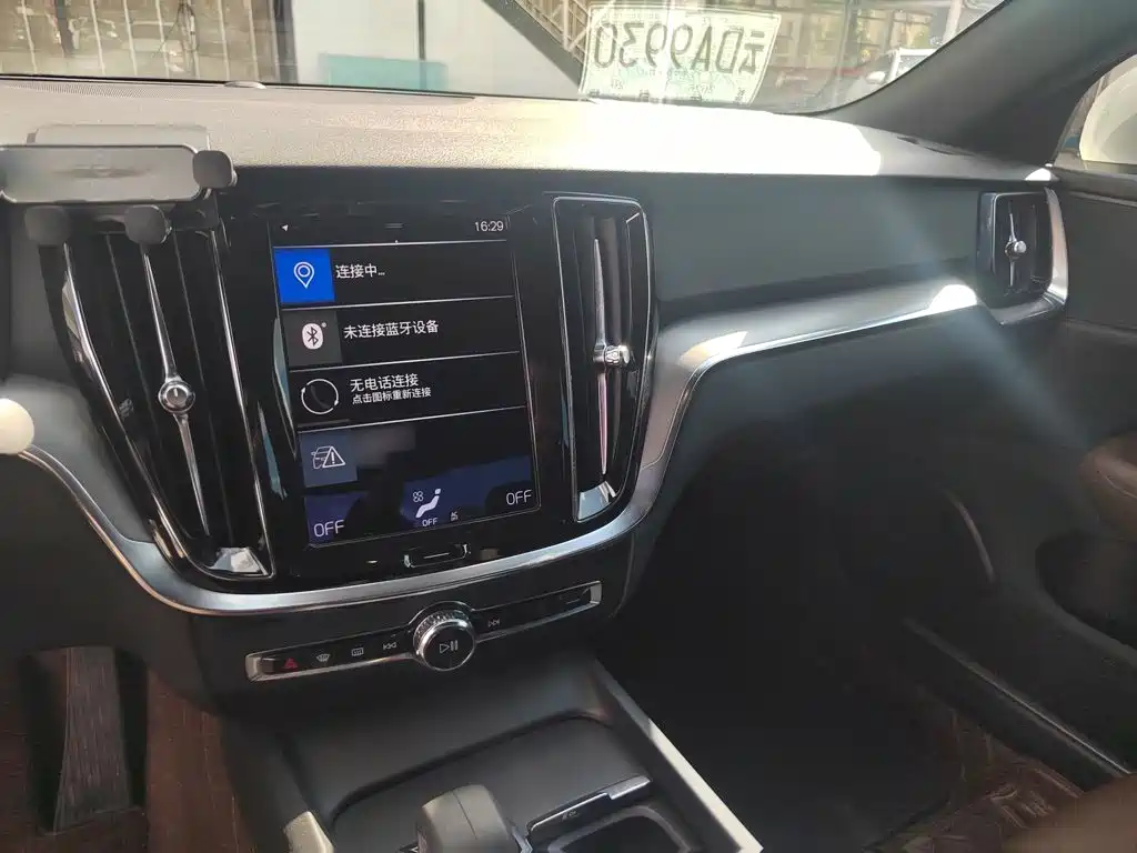 Volvo S60 — миниатюра 17