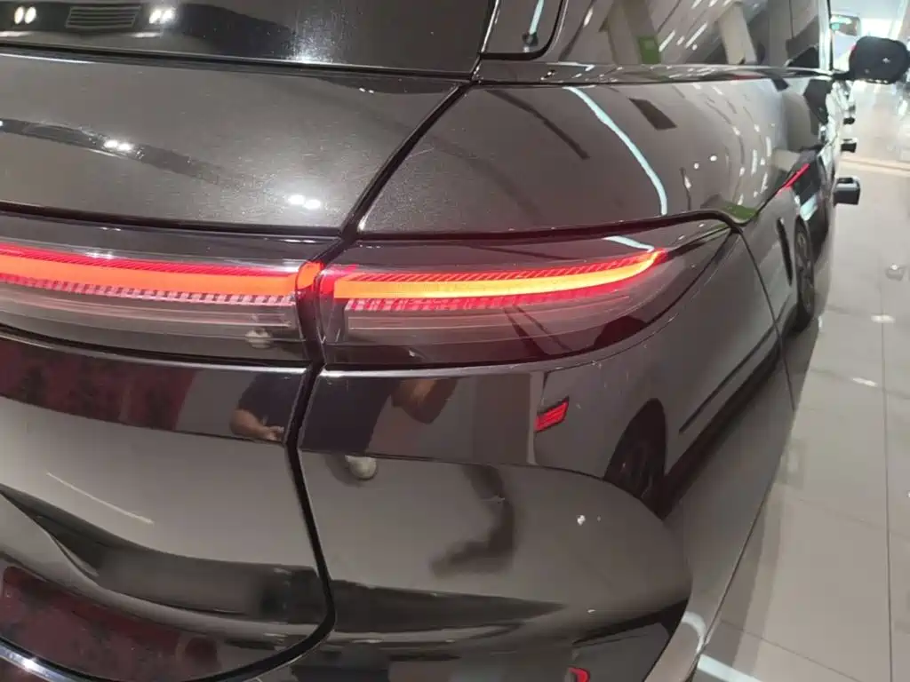NIO ES6 — миниатюра 8
