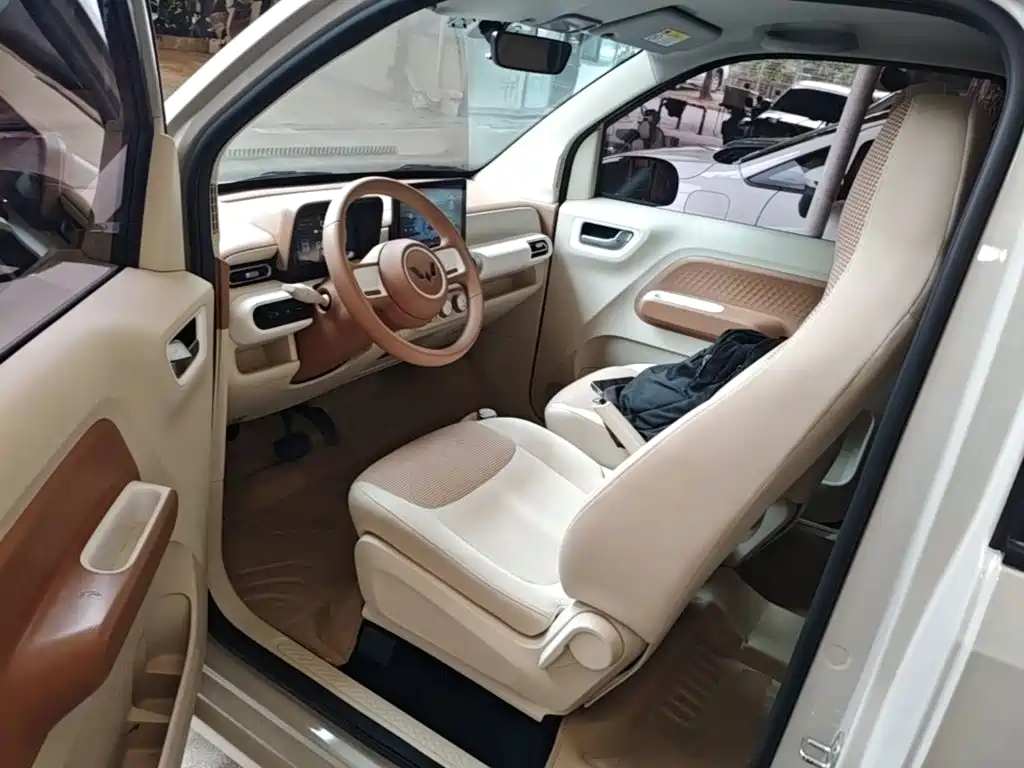 Wuling MINIEV — миниатюра 16