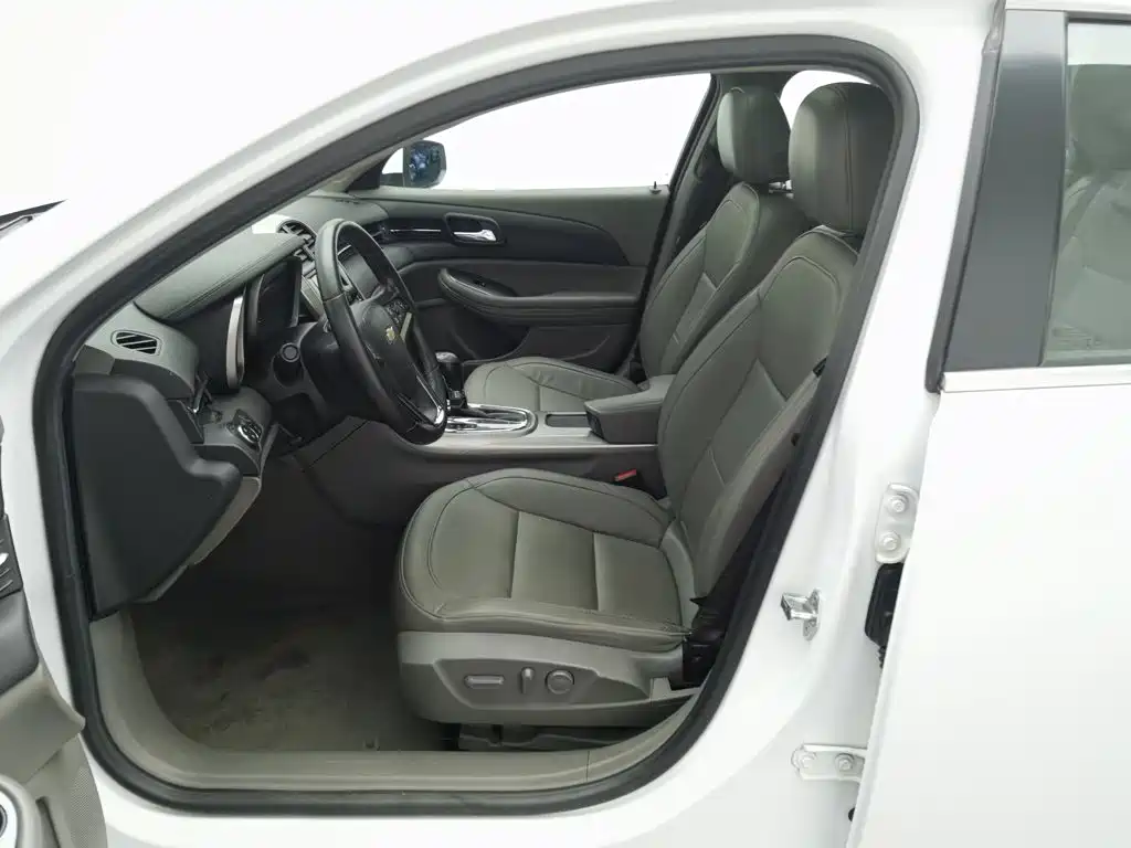 Chevrolet Malibu — миниатюра 10