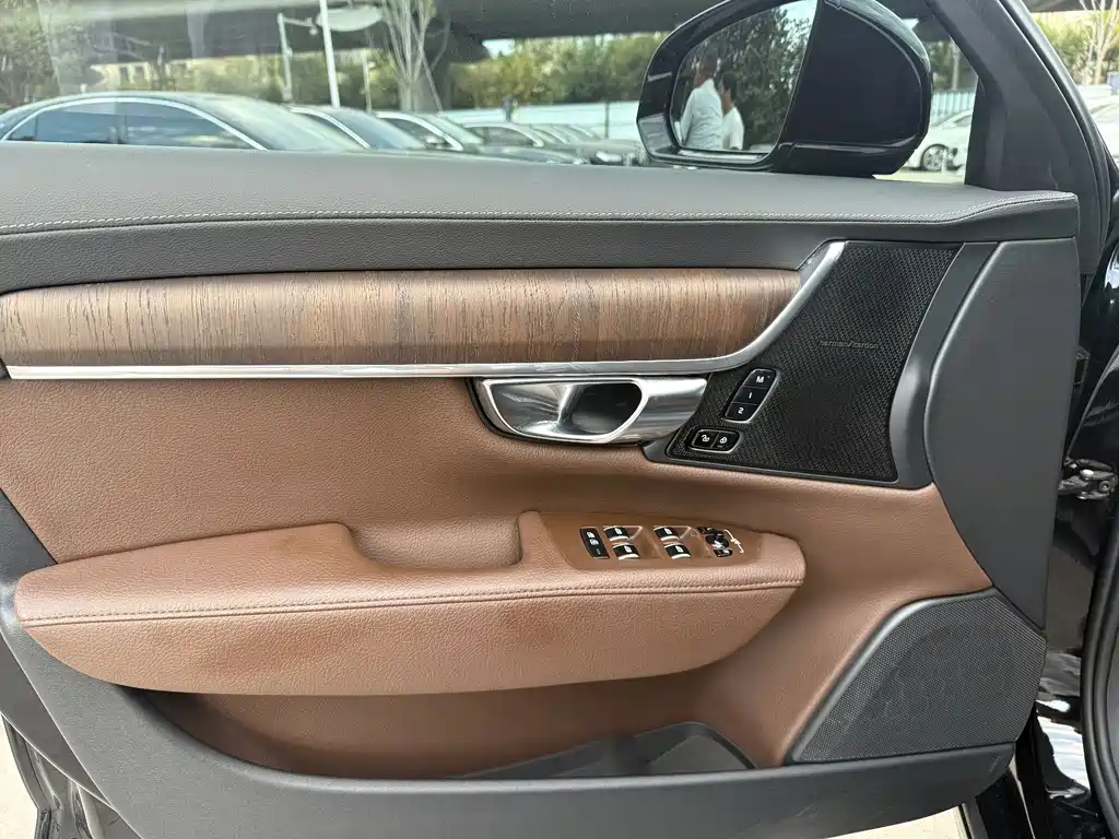 Volvo S90 — миниатюра 3
