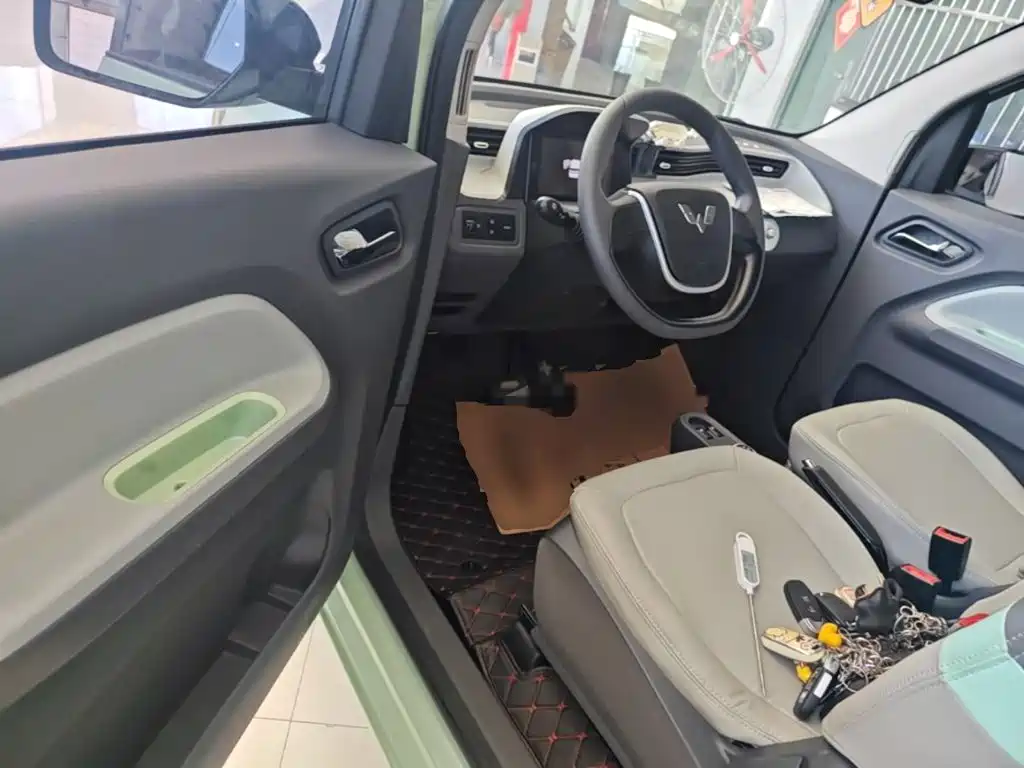 Wuling MINIEV — миниатюра 16