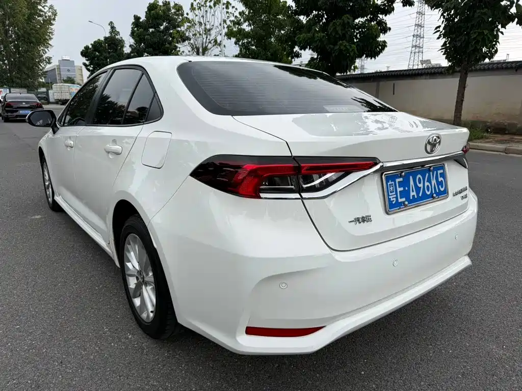 Toyota Corolla — миниатюра 8