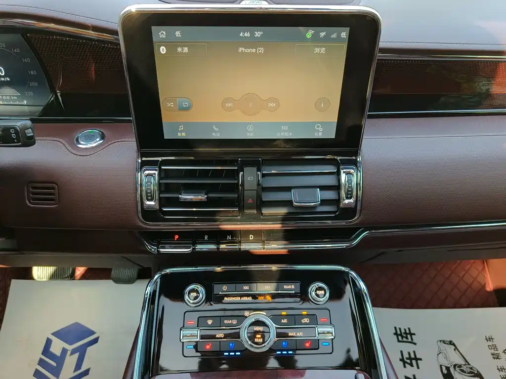 Lincoln Navigator — миниатюра 18