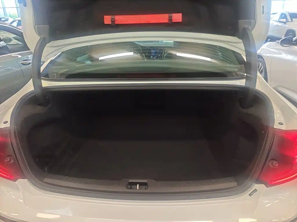 Volvo S60 — миниатюра 19