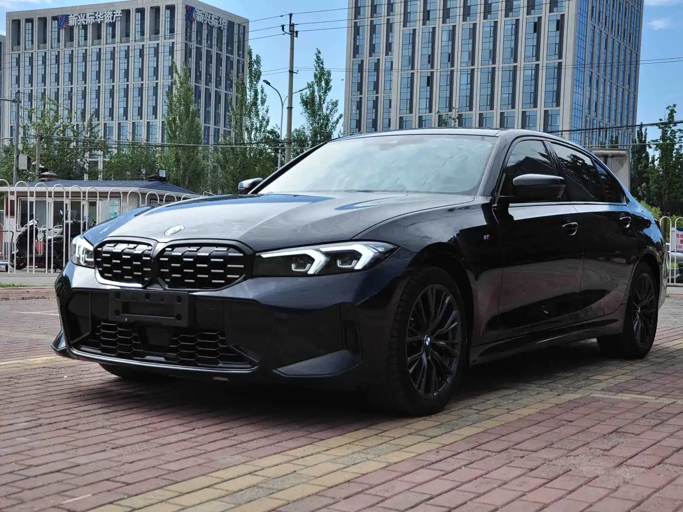 宝马3系 2023款 325Li M运动曜夜套装 2023