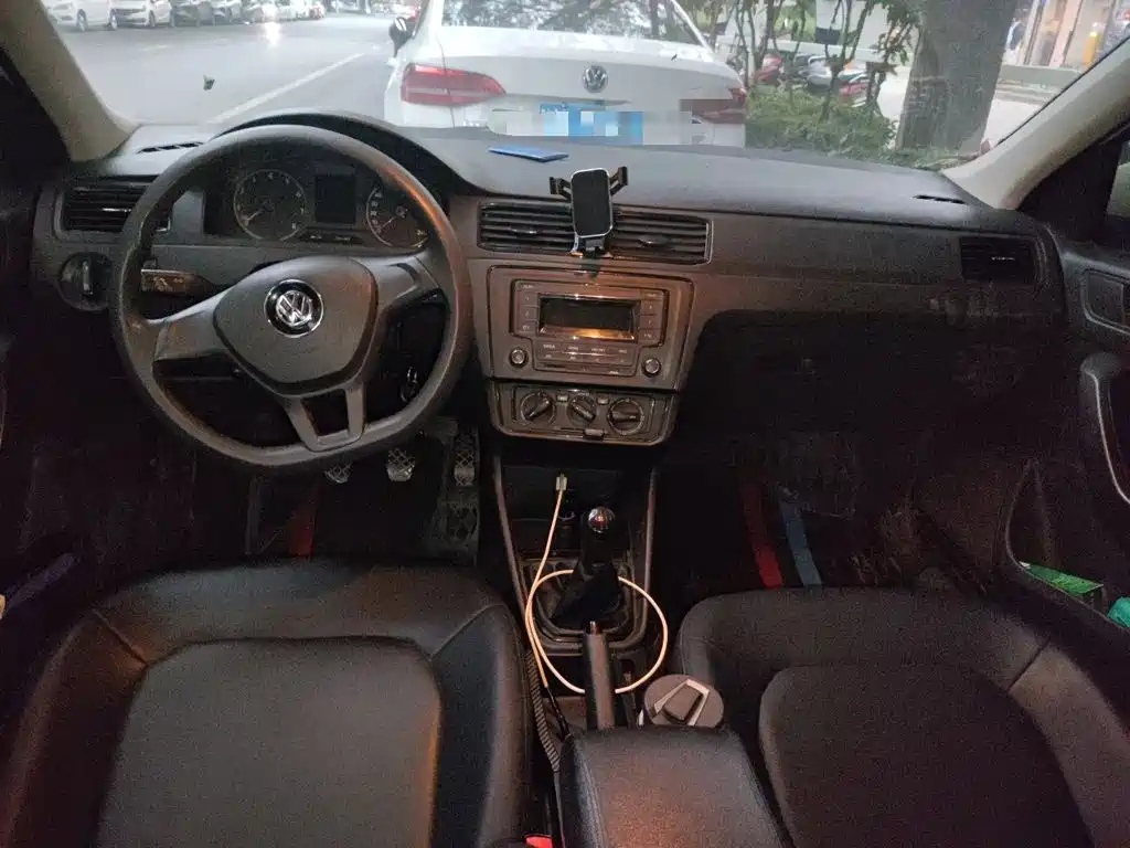 Volkswagen Santana — миниатюра 10