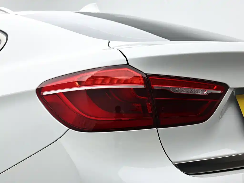 BMW X6 — миниатюра 7