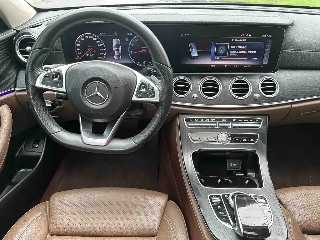 Mercedes-Benz E-Class — миниатюра 4