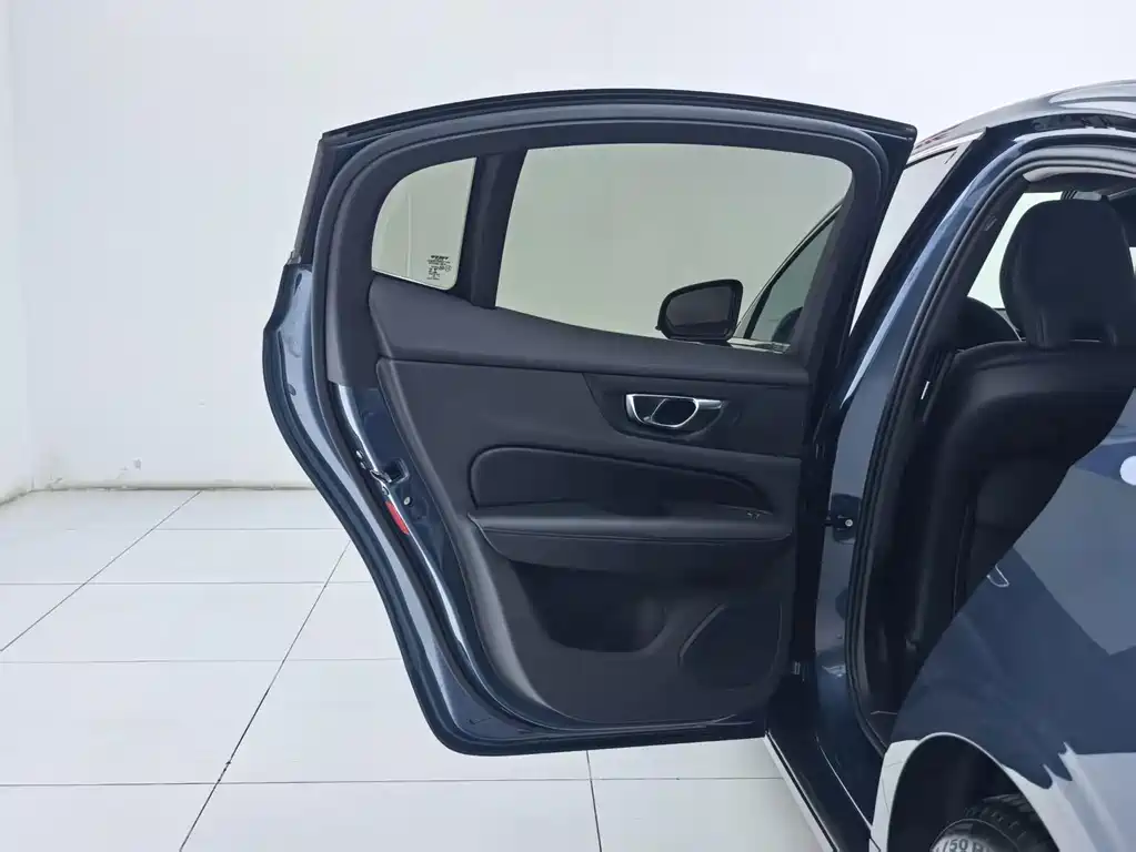 Volvo S60 — миниатюра 22