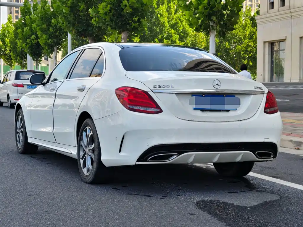 Mercedes-Benz C-Class — миниатюра 8