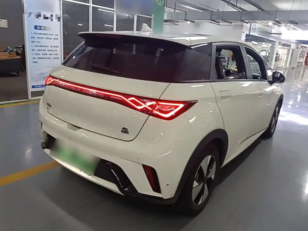BYD Dolphin — миниатюра 7