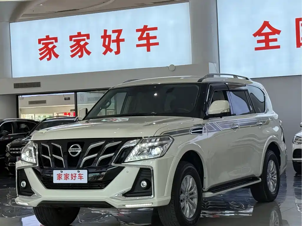 NISSAN TOURE