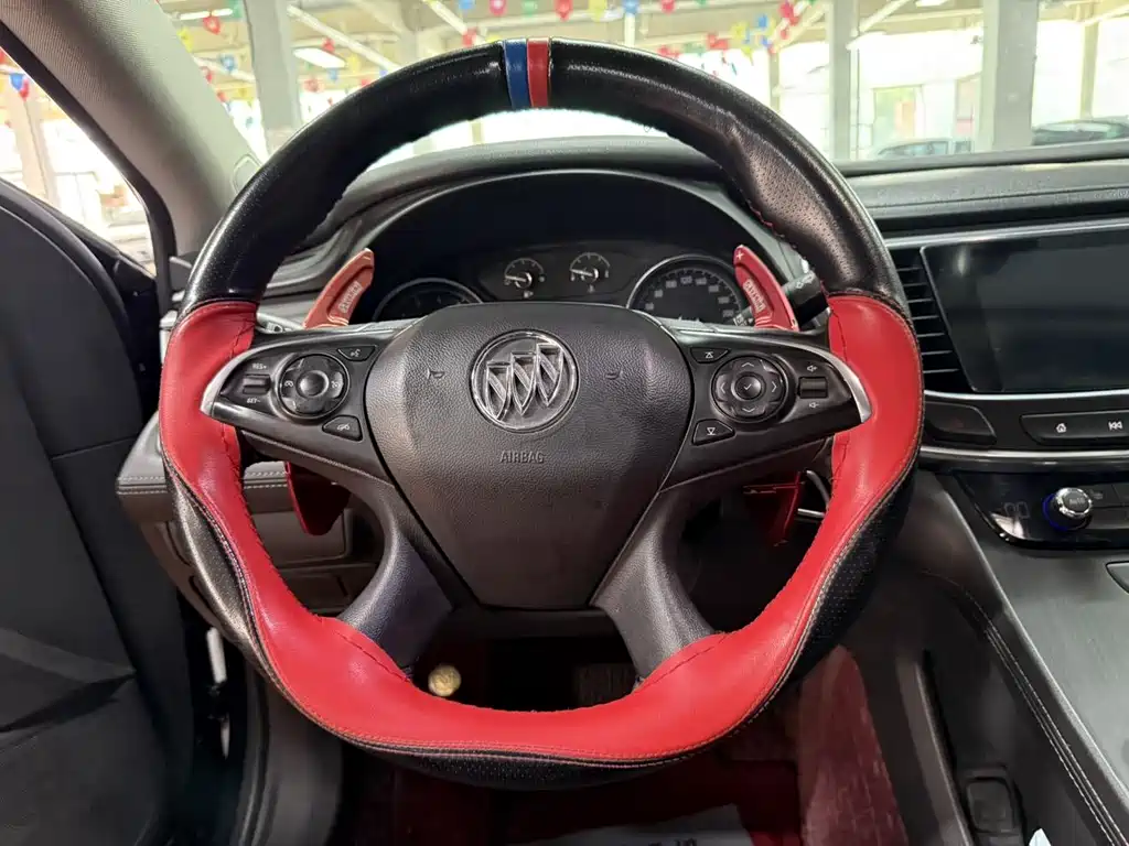 Buick LaCrosse - фото 9