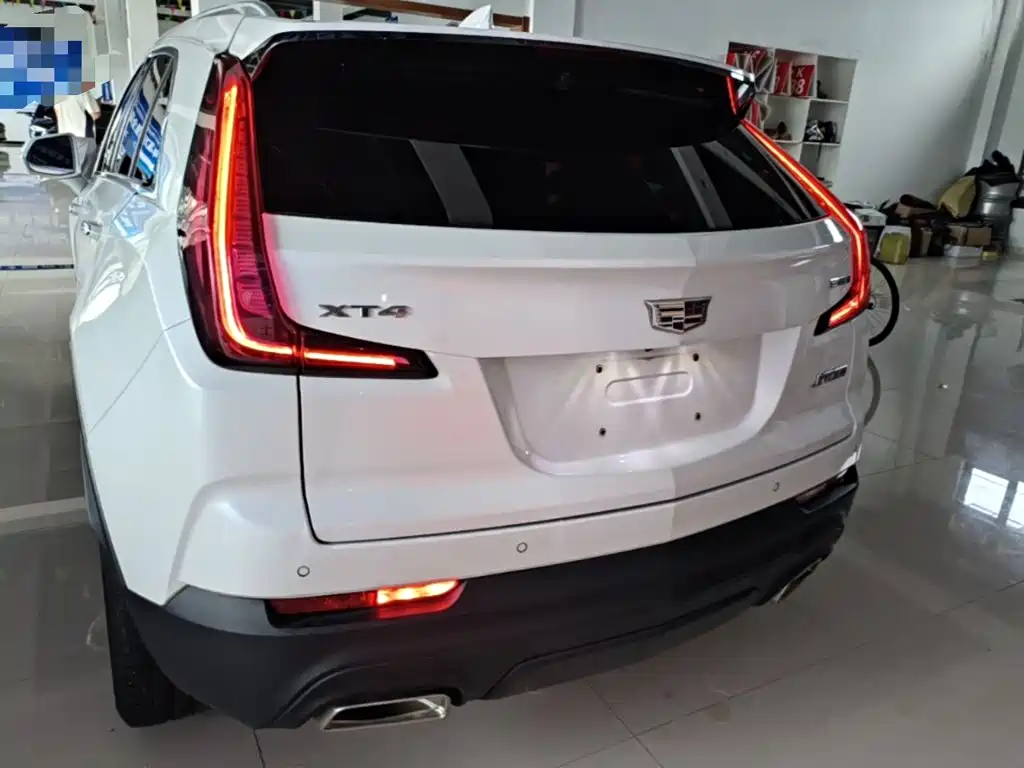 Cadillac XT4 — миниатюра 6