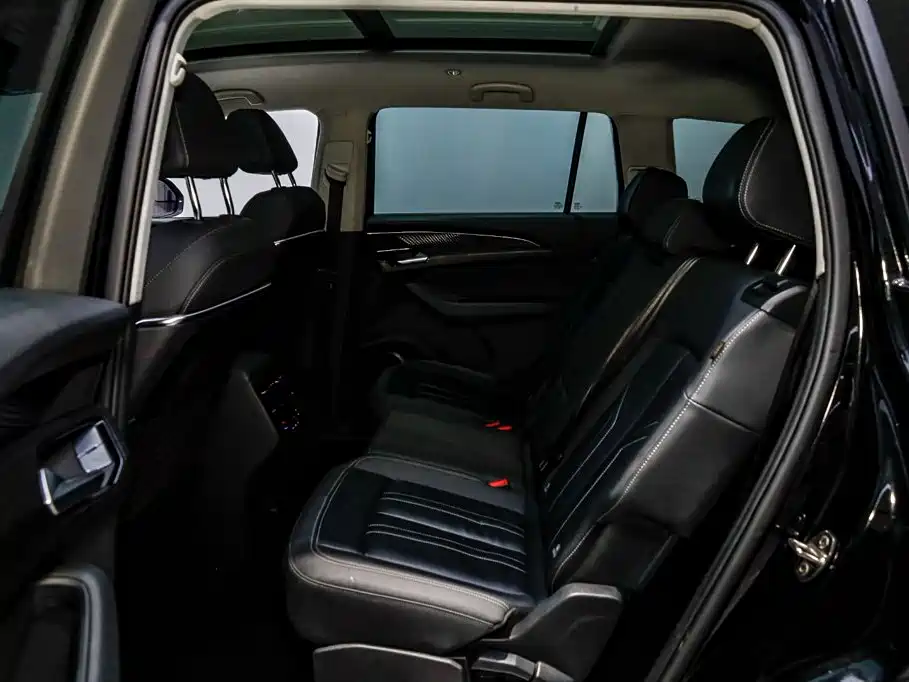 Audi Q6 — миниатюра 10