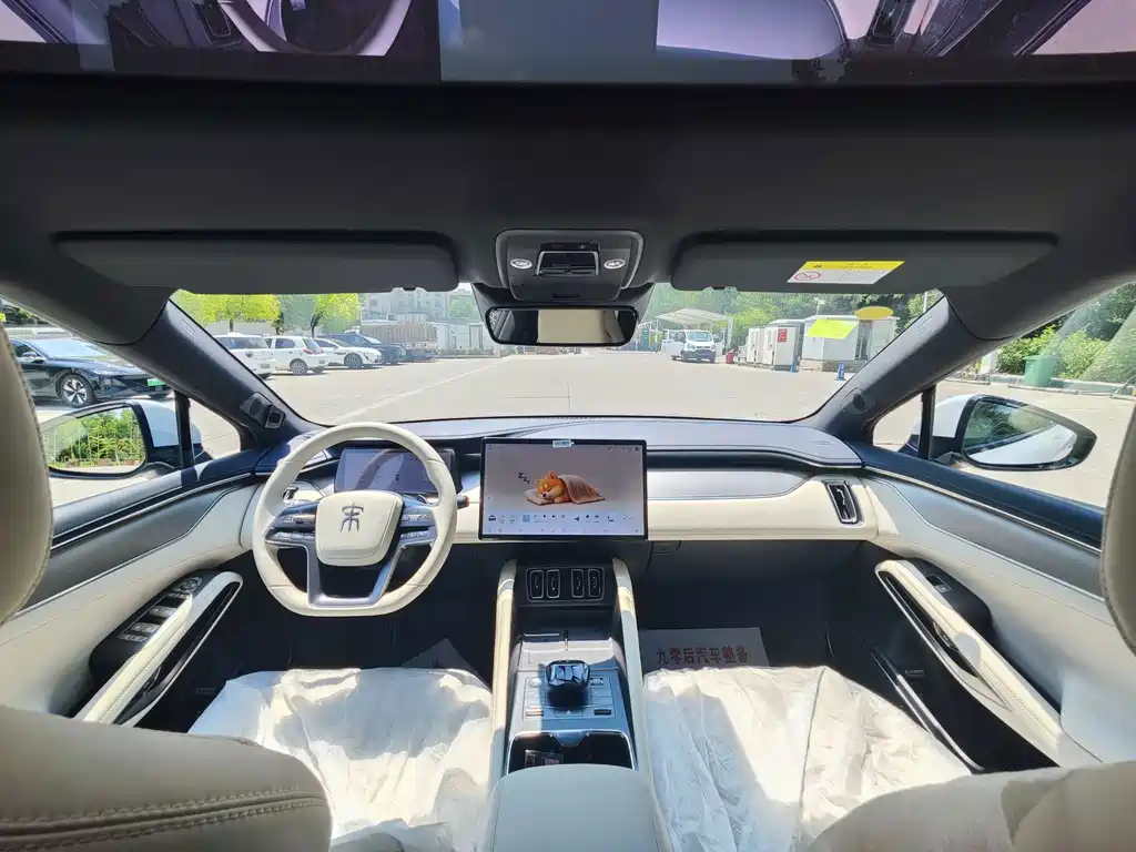BYD L EV — миниатюра 15