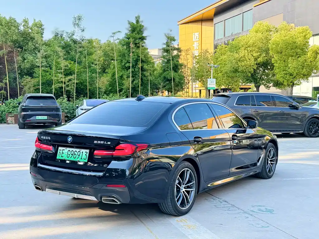 BMW 5 Series New Energy Facelift 535Le M Sport Package, фото 13
