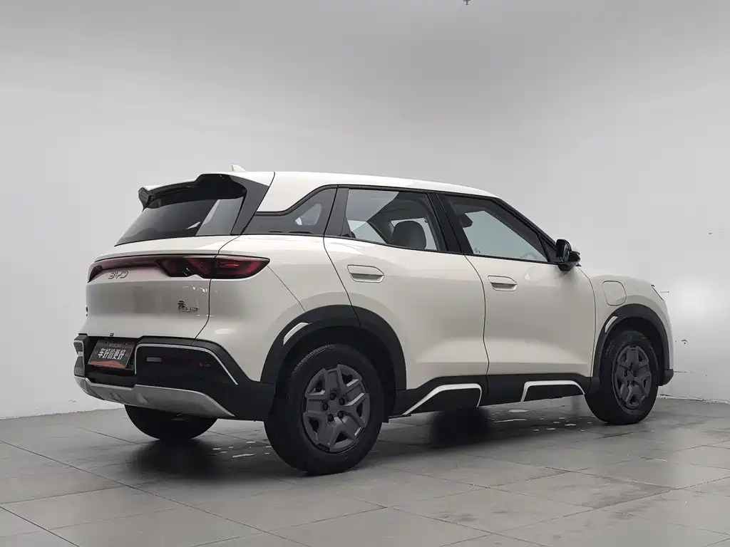 BYD Yuan UP — миниатюра 2