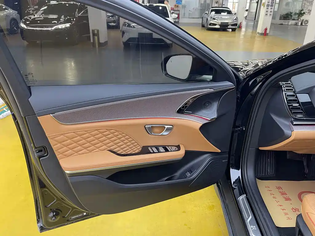 BYD Han — миниатюра 3