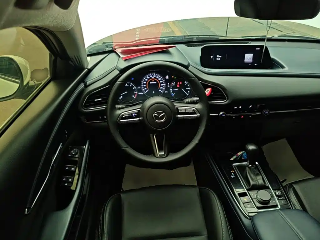 Mazda CX-30 — миниатюра 11