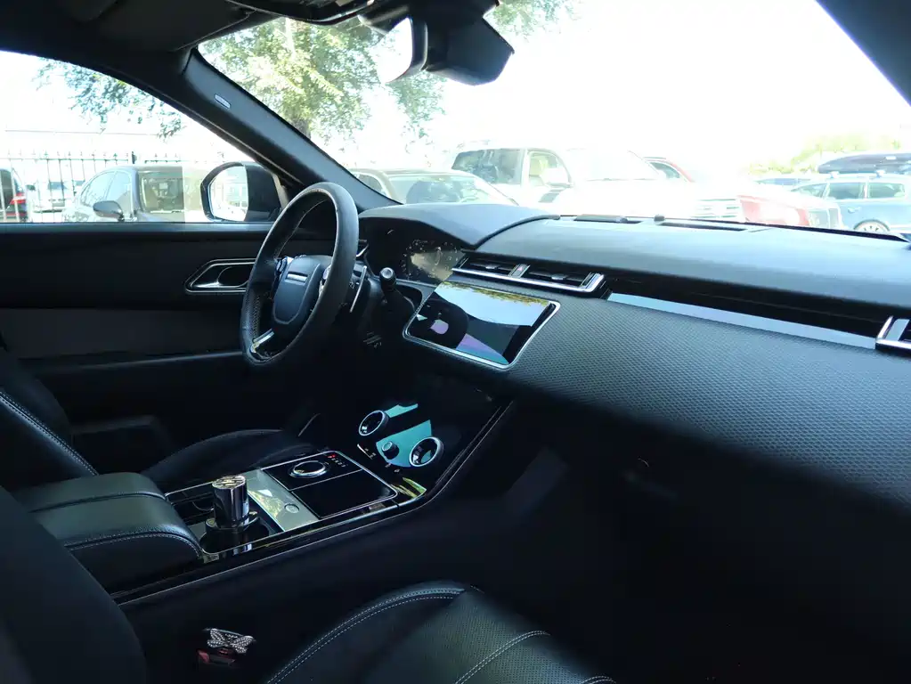 Land Rover Velar — миниатюра 10