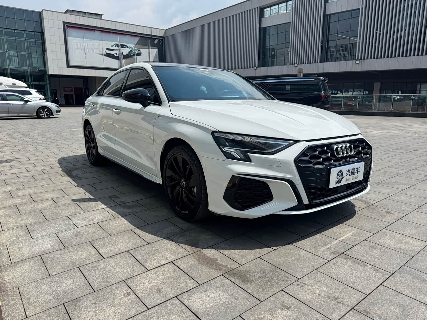 Audi A3 1.4 л 2024 г. Белый, пробег 20000 км