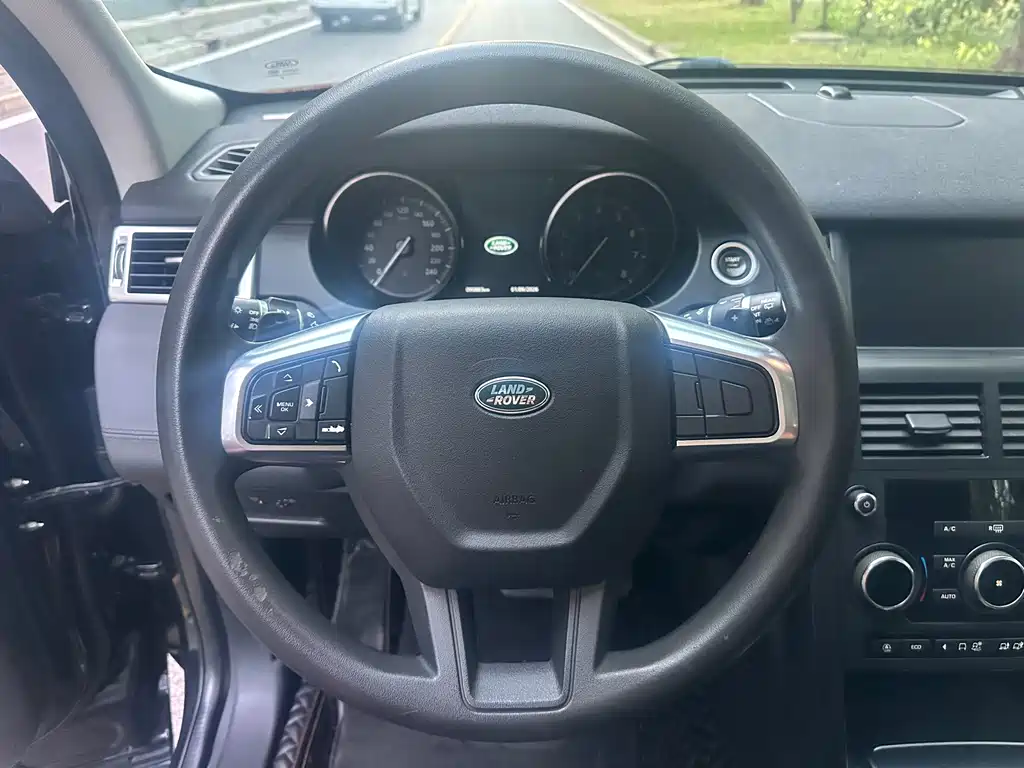 Land Rover Discovery Sport — миниатюра 6