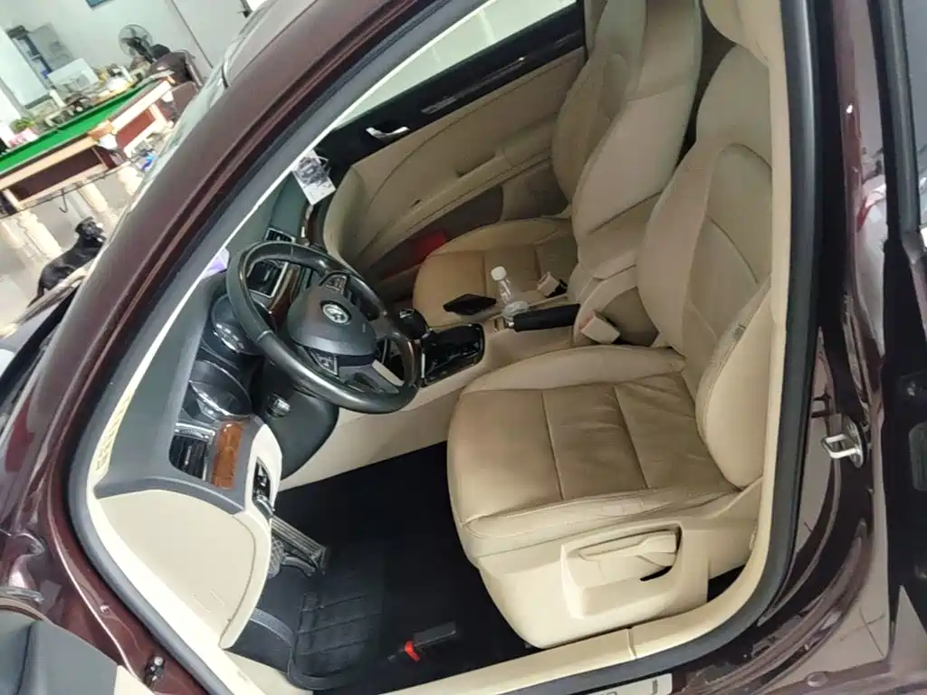 Skoda Superb — миниатюра 15