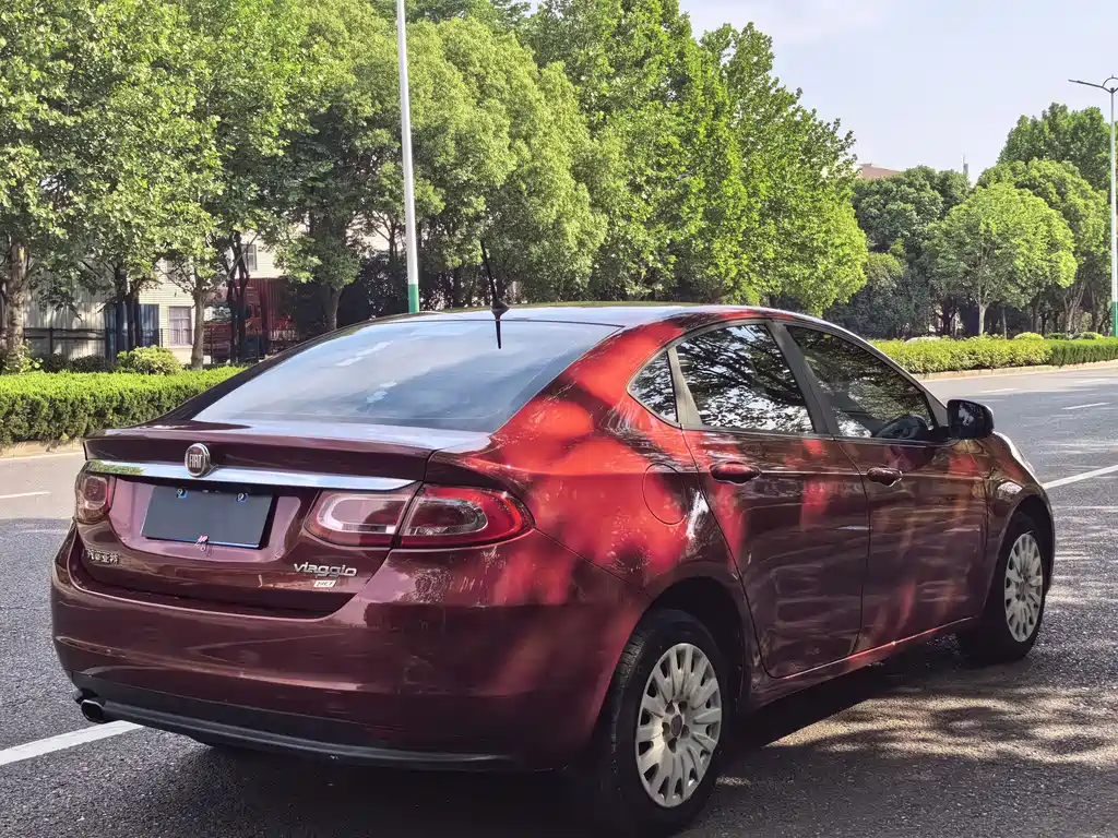 Fiat Viaggio 2012 1.4T AT Enjoy