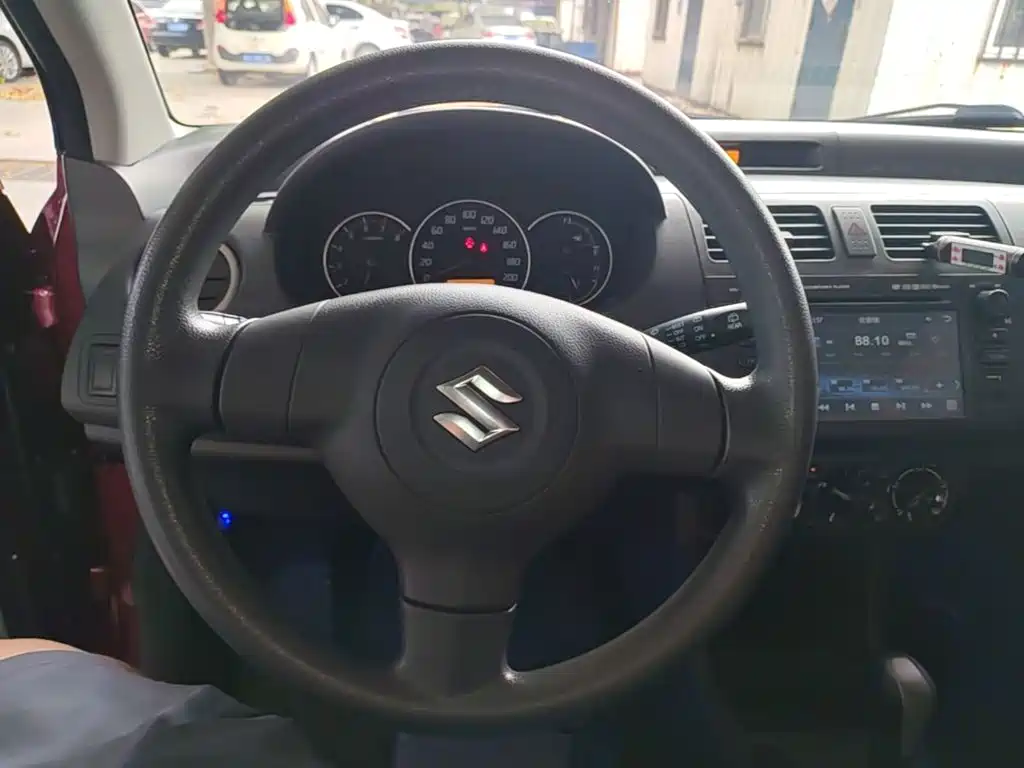Suzuki Swift — миниатюра 11